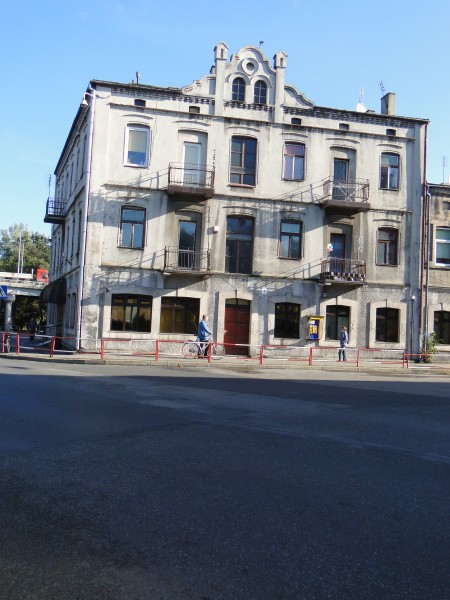 Obecnie siedziba poczty przy ulicy Powstańców Śląskich 